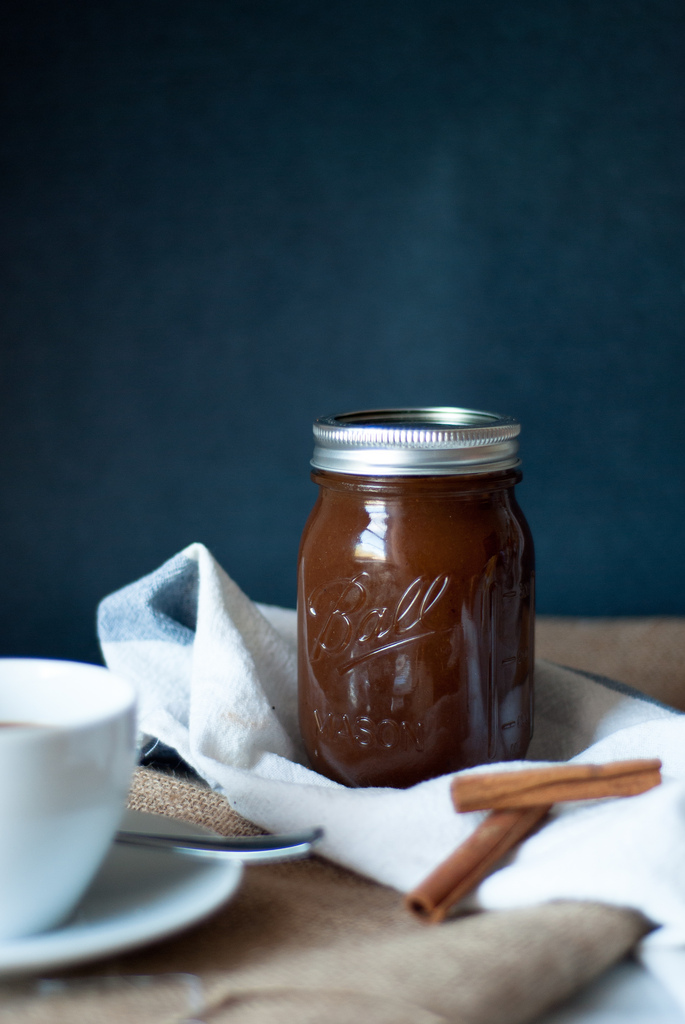 homemade-pumpkin-spice-latte-syrup-two-red-bowls