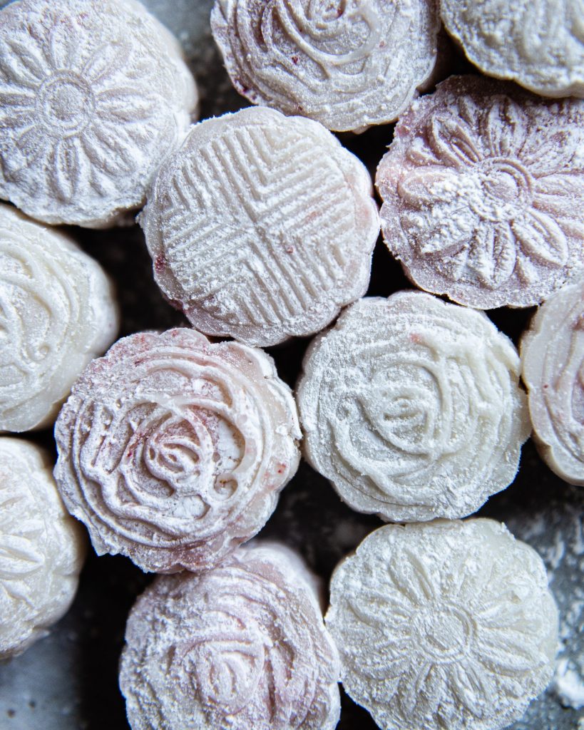 rose and lychee snowskin mooncake